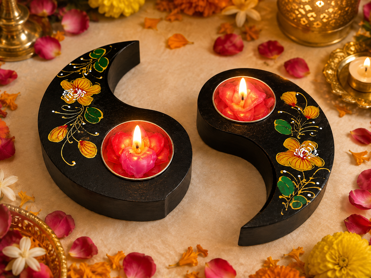 Ying Yang mango wood candle holder