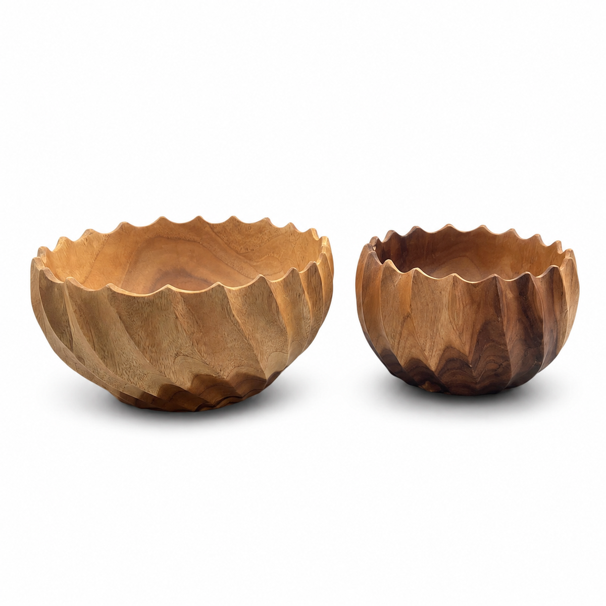 Set of 2 fluted teakwood serving bowls in large and small sizes